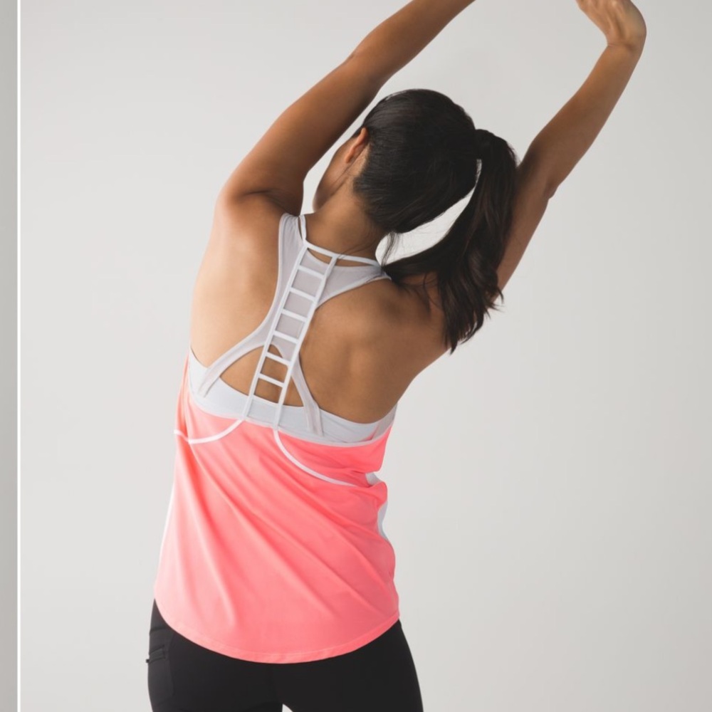 LULULEMON BREEZY SINGLET WHITE GRAPEFRUIT